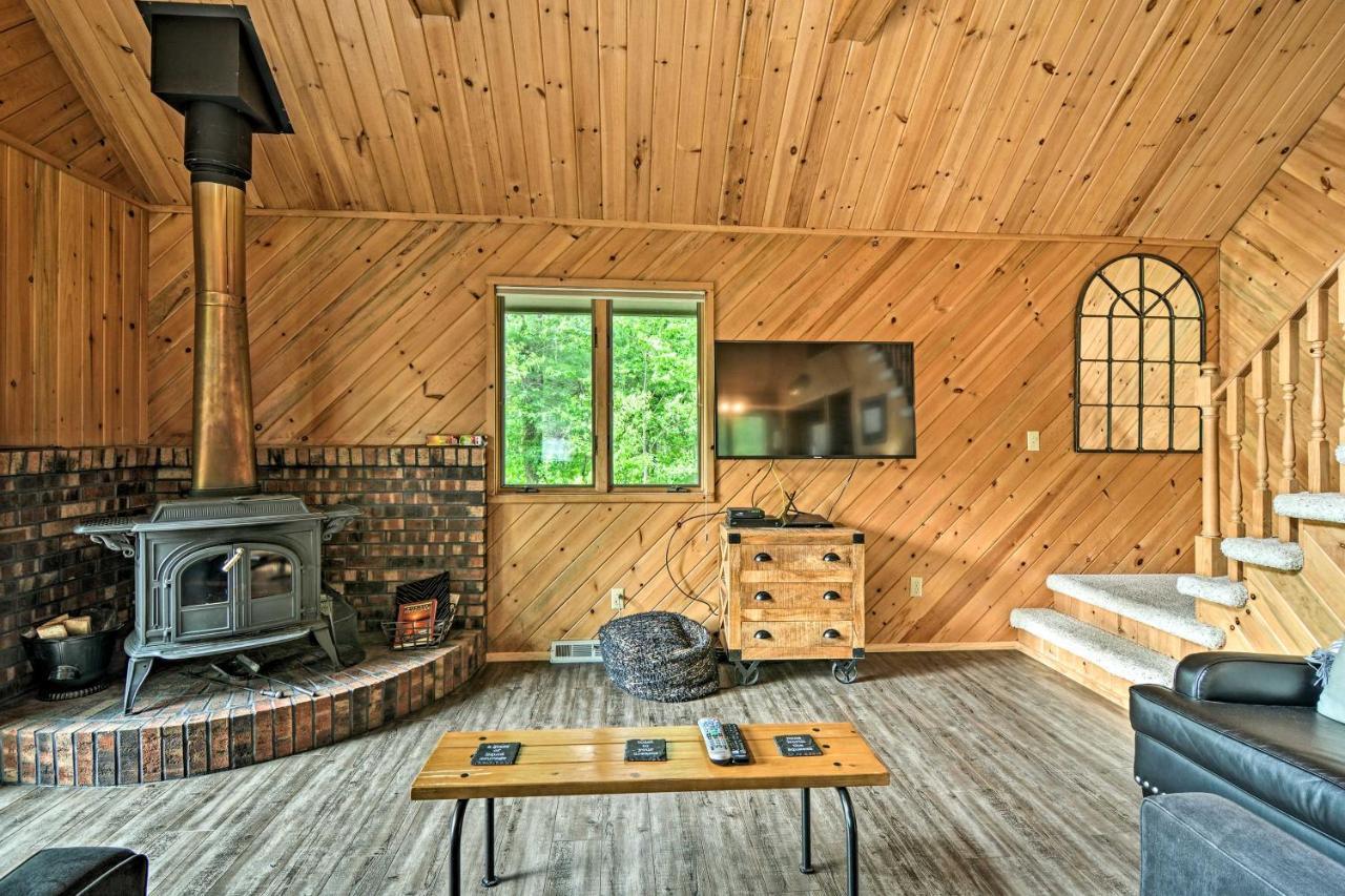 Riverfront Traverse City Cabin Fish, Kayak And Tube Exteriör bild