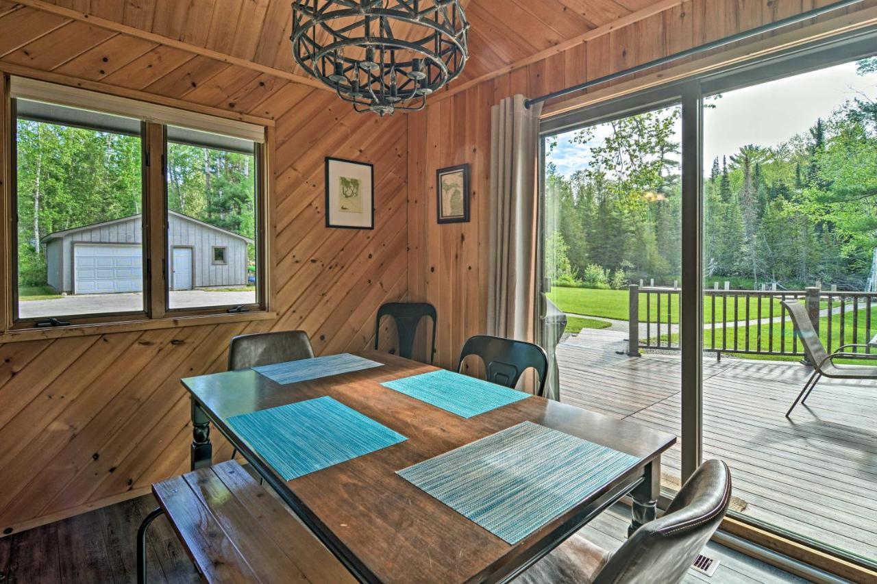 Riverfront Traverse City Cabin Fish, Kayak And Tube Exteriör bild