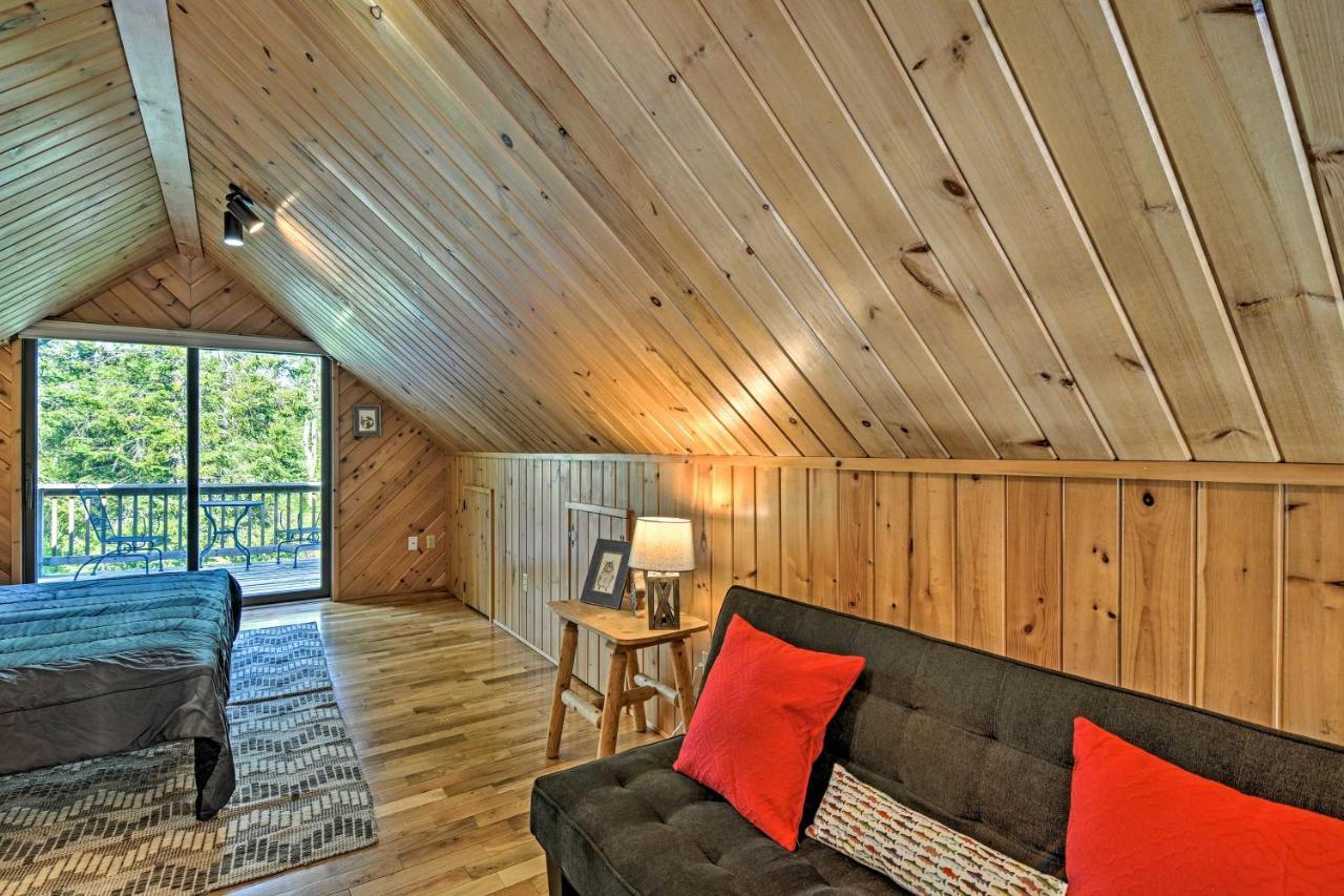 Riverfront Traverse City Cabin Fish, Kayak And Tube Exteriör bild